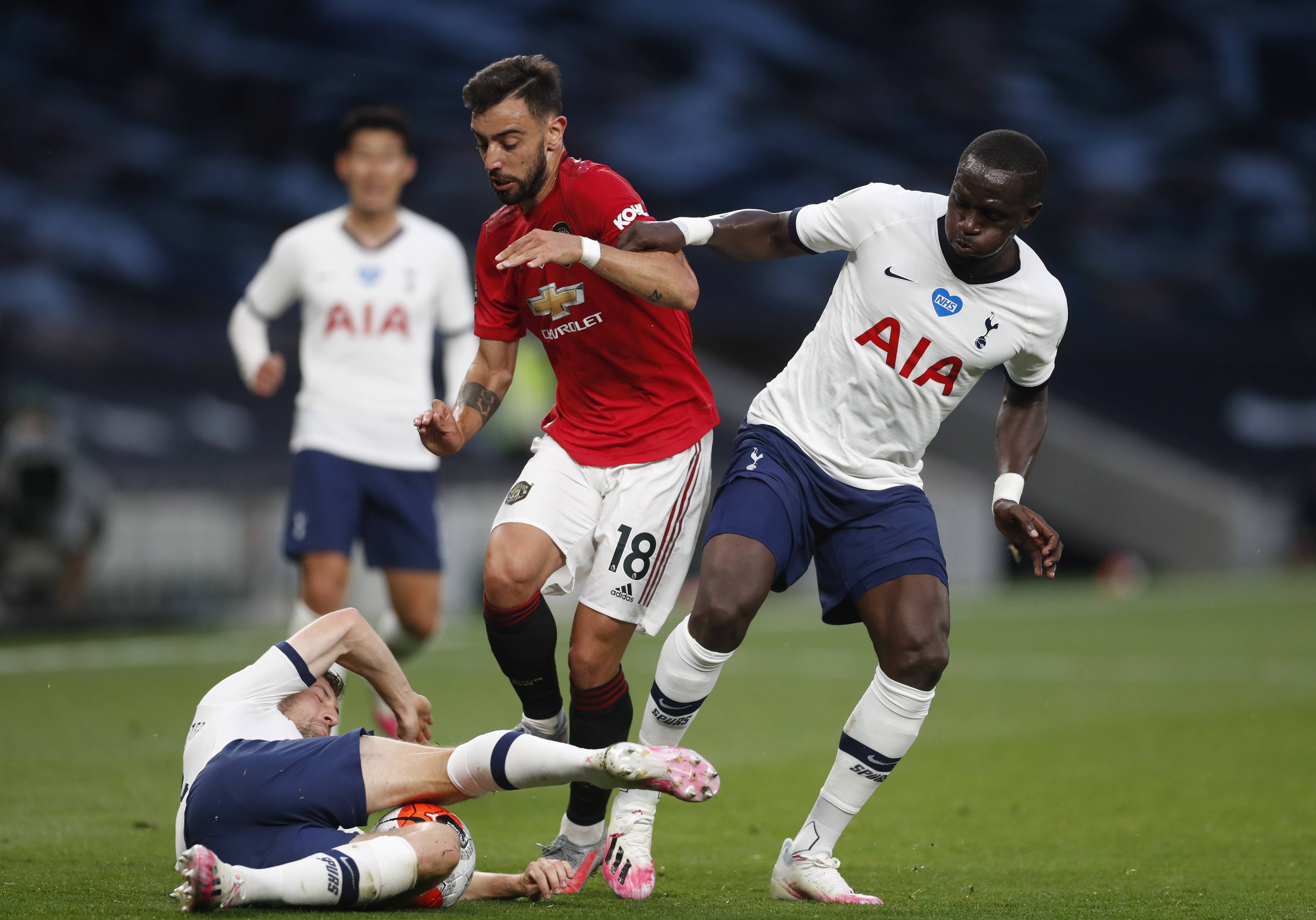 更倾向于中 更倾向于中